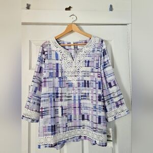 ALFRED DUNNER Y Neck Shirt Lace Detail.‼️CHECK OUT MY OTHER ALFRED DUNNER ITEMS